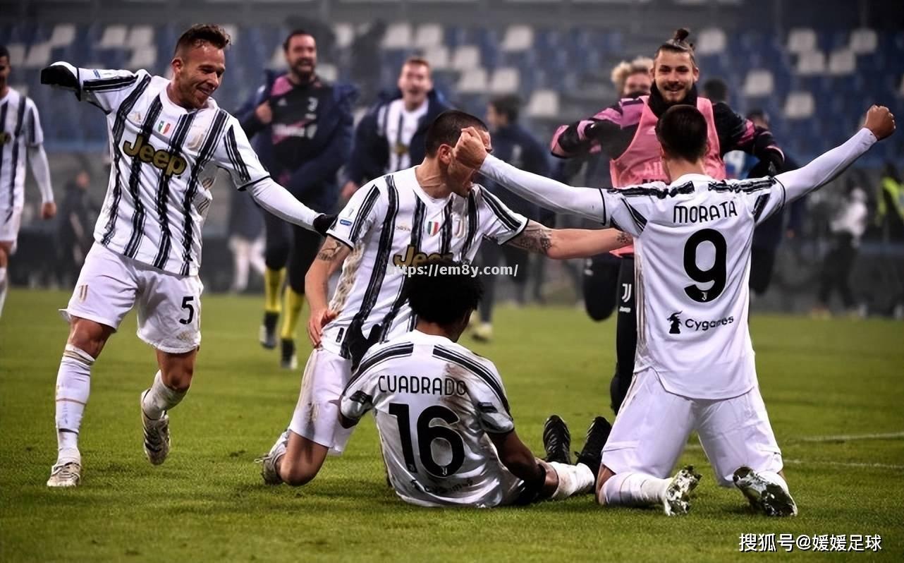 门兴格拉德巴赫在比赛中展现出团队精神 门兴格拉德巴赫在比赛中展现出团队精神